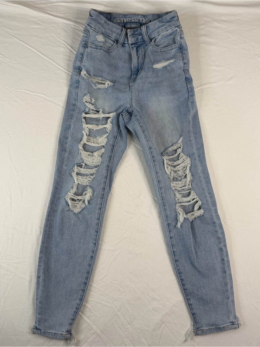 American Eagle Outfitters blue ripped skinny jeans in a 000 #distressed #denim